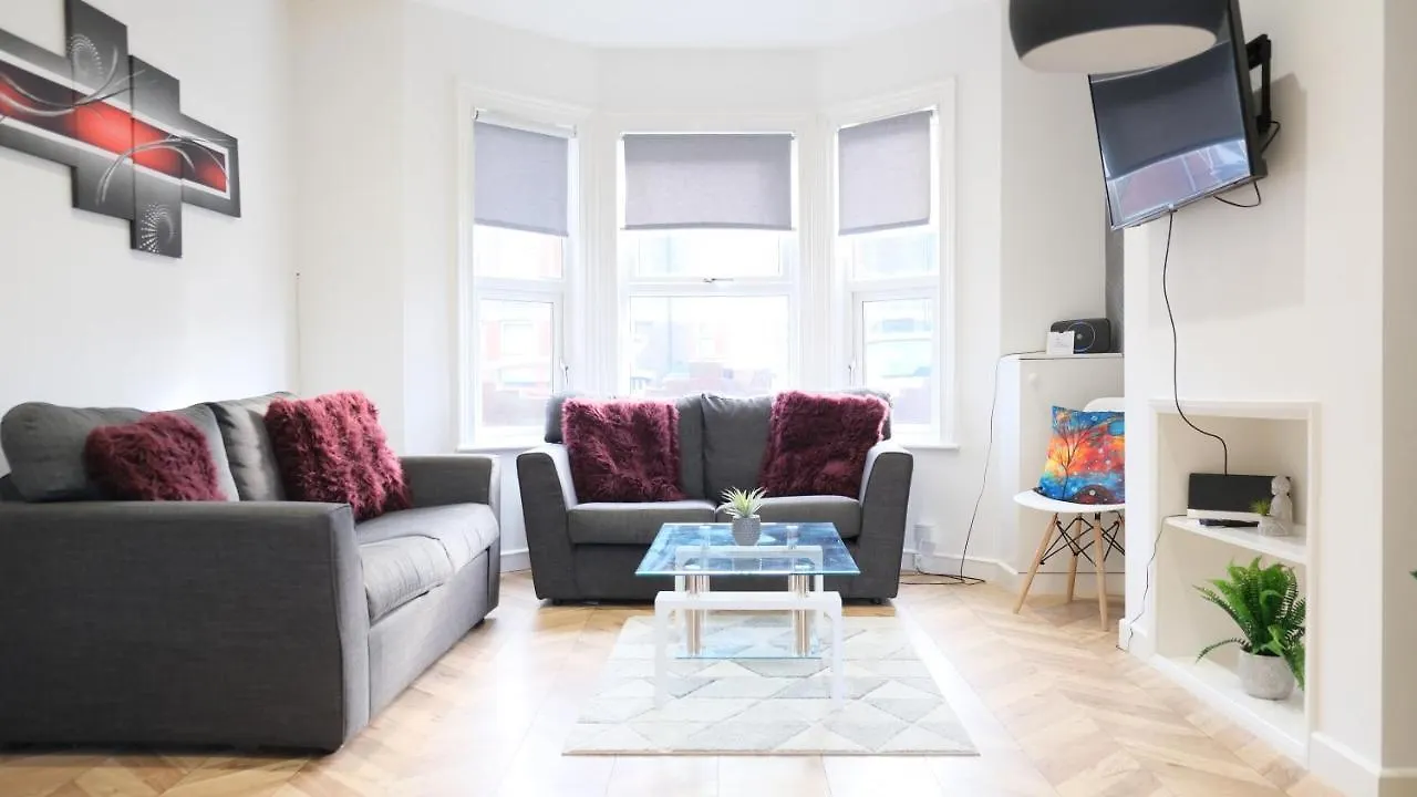 New Contractor House & M1 Access & Lla & Dunstable Apartment Luton